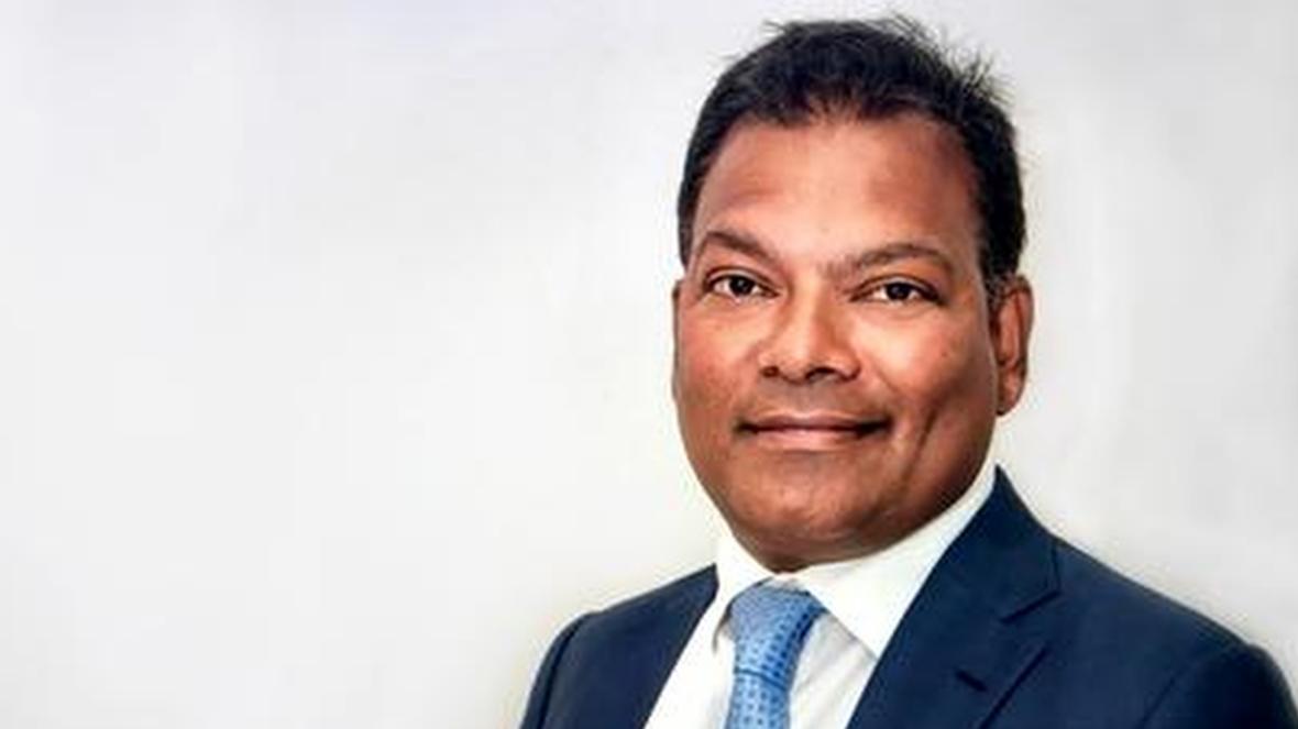 تحقيق بريطاني: طبيب يحقق 3 ملايين دولار مكسباً خلال أسبوع واحد فقط من اختبارات كورونا