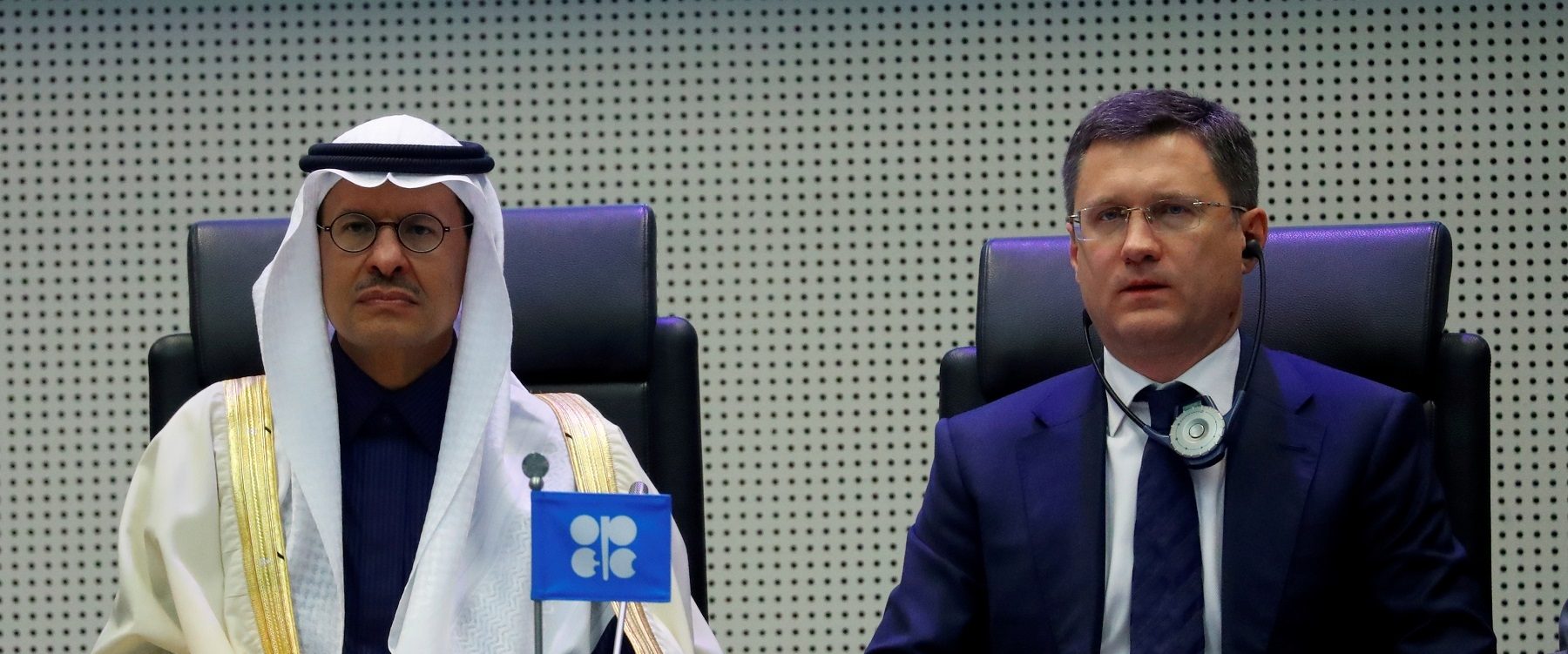 بلومبيرغ: الاقتتال داخل أوبك سيُؤدي إلى “تسونامي نفطي” يصل إلى مليار برميل