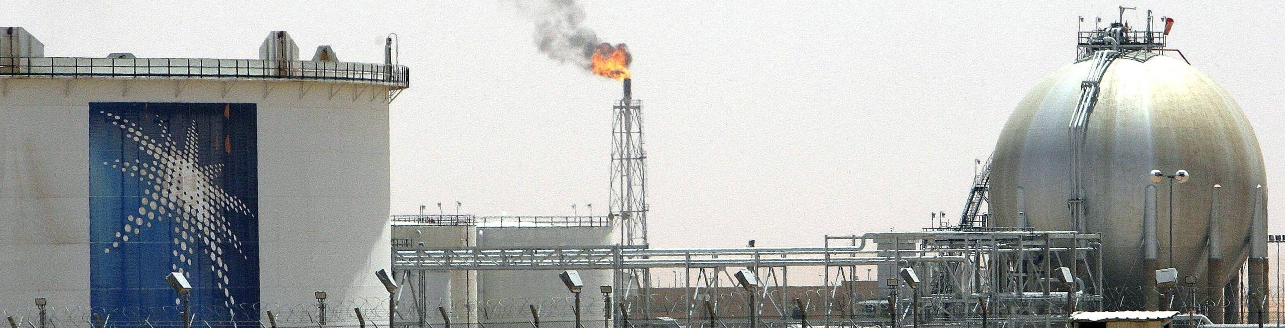 حرب أسعار النفط تشتعل مجدداً! السعودية تزيد إنتاجها اليومي بعد رفض روسيا تمديد اتفاق أوبك