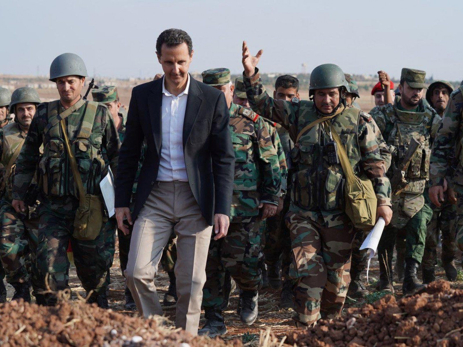 “لوموند” الفرنسية: نظام الأسد أرسل 1500 مقاتل إلى بنغازي تم تجنيدهم لصالح حفتر منذ 2018