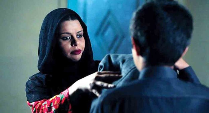 “لنجعلهم حقل تجارب بدل الفئران”! ممثلة سعودية تثير غضباً بحديثها عن معاقبة السجناء وتؤكد رأيها بفيديو