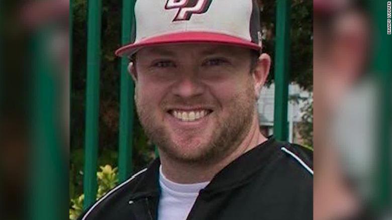 لماذا يقتل كورونا شباباً لا يعانون من مشاكل صحية؟ خبراء يحاولون الإجابة