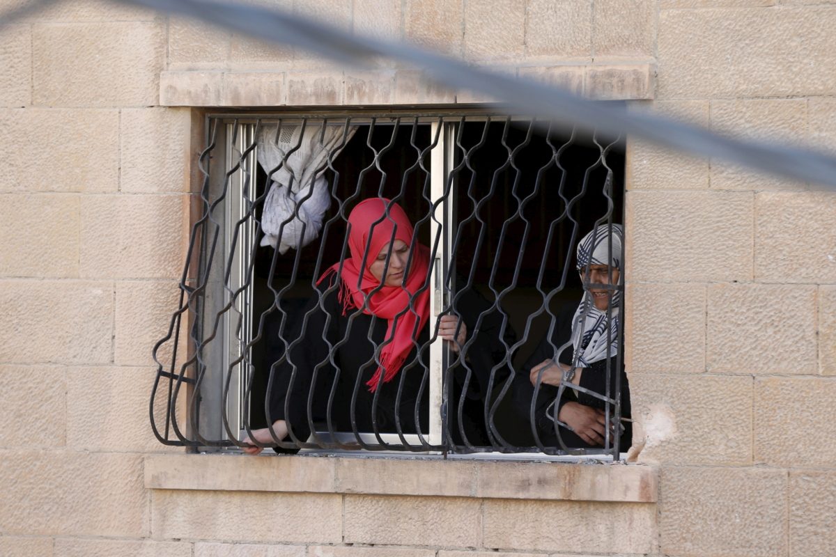 فخ ديون يقودهن إلى السجن.. كيف دمّرت القروض الصغيرة حياة آلاف الأردنيات؟