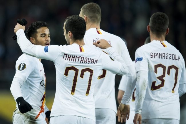 لاعبو روما يتنازلون عن رواتب 4 أشهر لمساعدة النادي، ويساهمون بدفع رواتب العاملين الآخرين