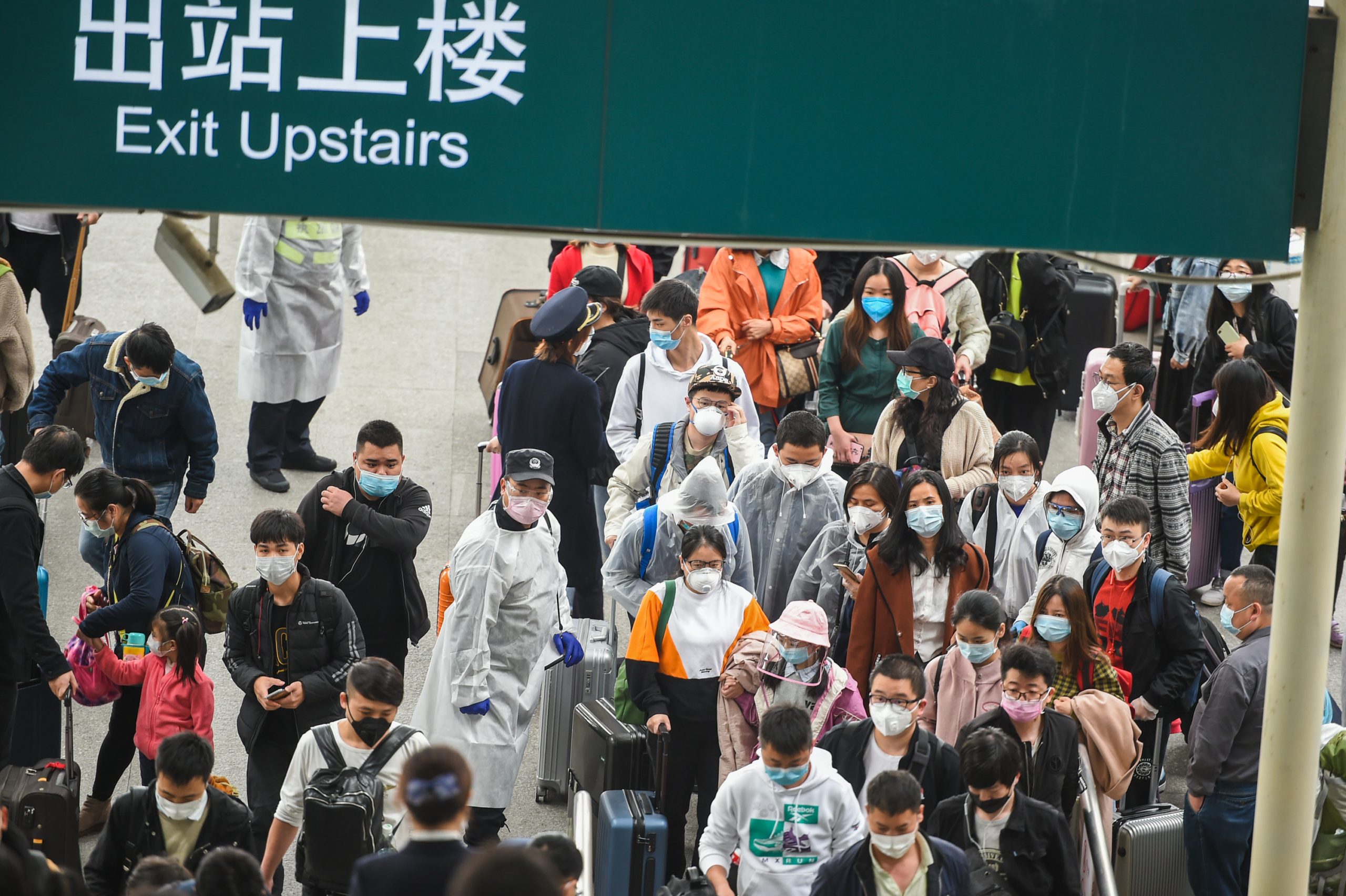 المدينة التي غيرت مجرى حياة العالم تنهض مجدداً.. هكذا بدت ووهان في أول يوم بعد إنهاء إغلاقها