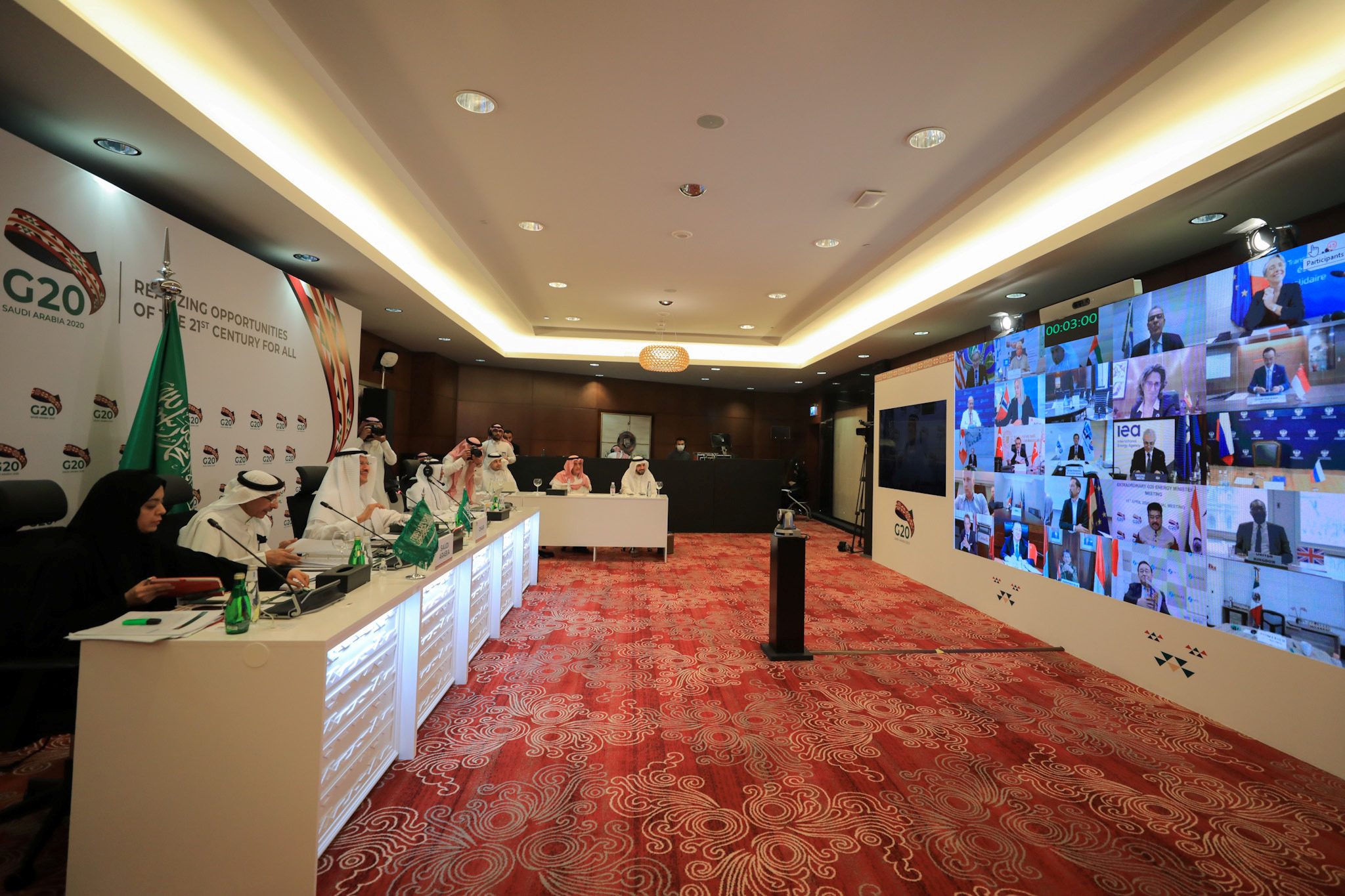 حرب أسعار النفط مستمرة.. “مجموعة العشرين” تنهي اجتماعها بلا اتفاق حول خفض الإنتاج