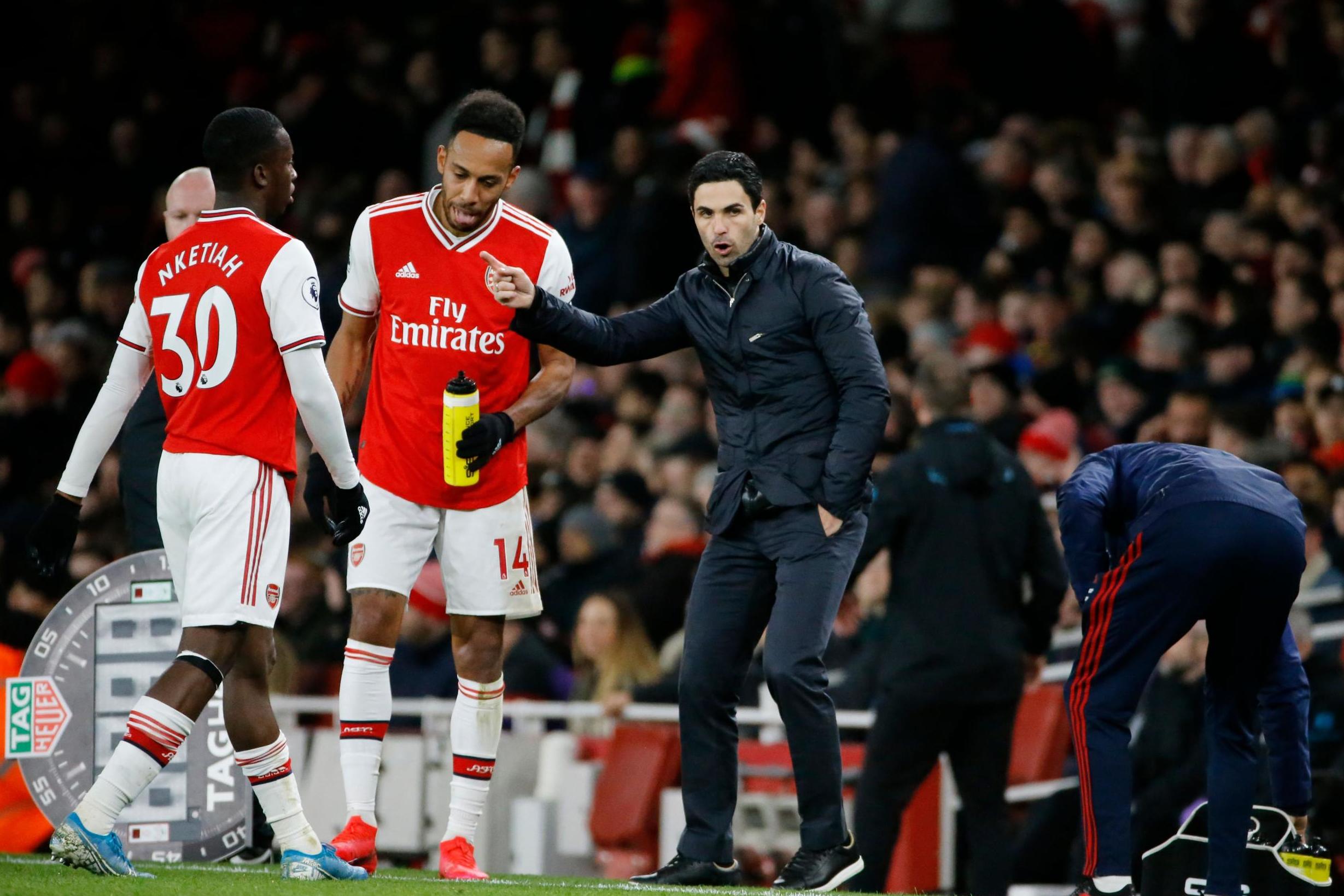 أرسنال يحتذي بالريال وبرشلونة لتفادي الأزمة الاقتصادية الناجمة عن كورونا