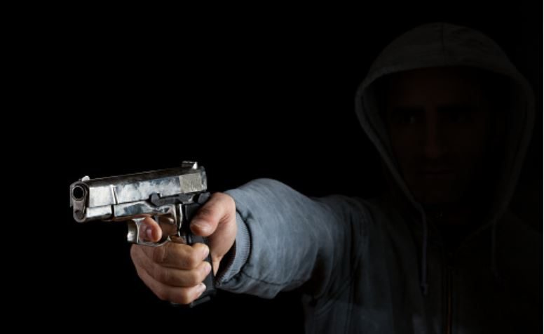 القتلى هم 5 سوريين ولبنانيين، أحدهما من بلدة "بعقلين" (في قضاء الشوف)، والآخر من بلدة عرسال (بقاع).