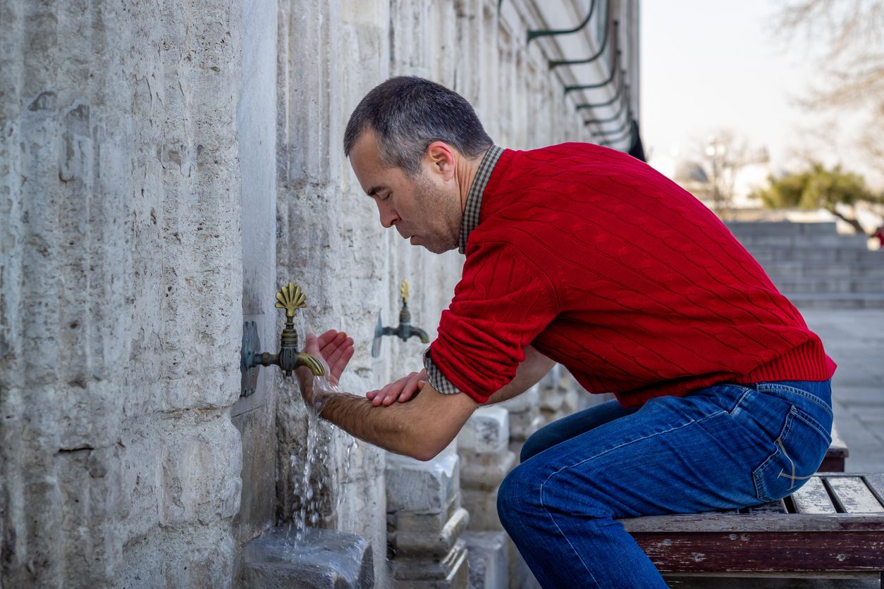 عادات النظافة والوقاية من الأوبئة.. هل حان الوقت ليتعلم العالم من المسلمين؟