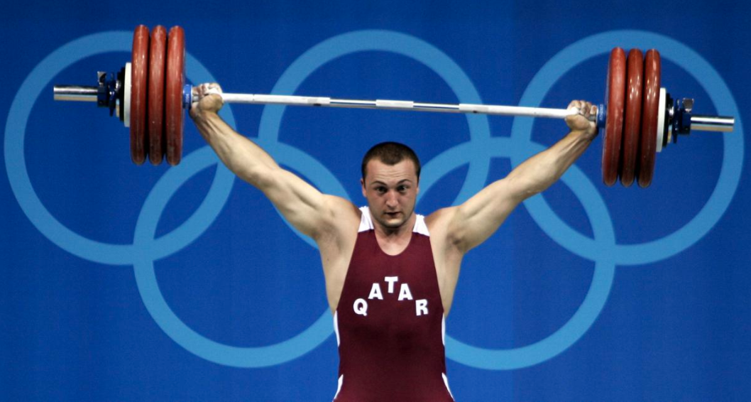 الربّاع القطري أسعد سعيد سيف أسعد خلال مشاركته في أولمبياد أثينا 2004 (رويترز)