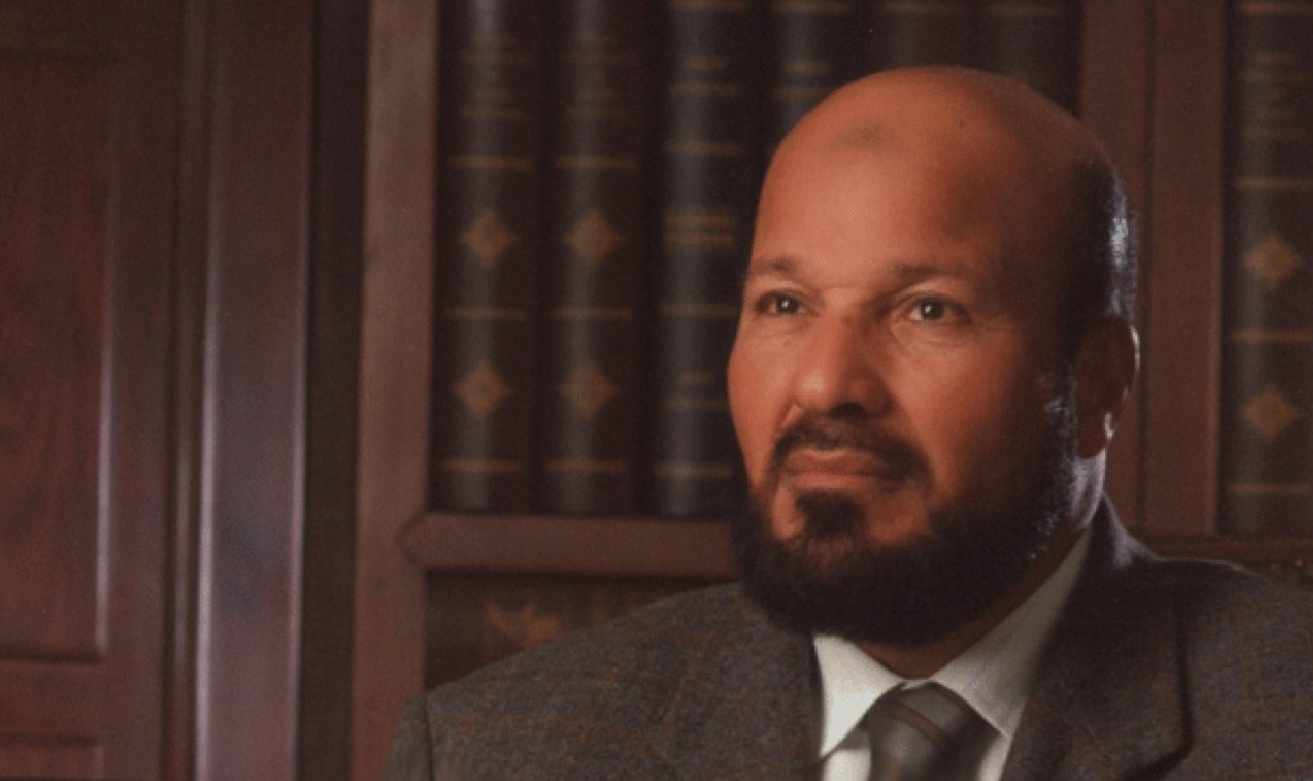 العقل ضد الخرافة.. دفاعاً عن الداعية الإسلامي الأردني أحمد نوفل