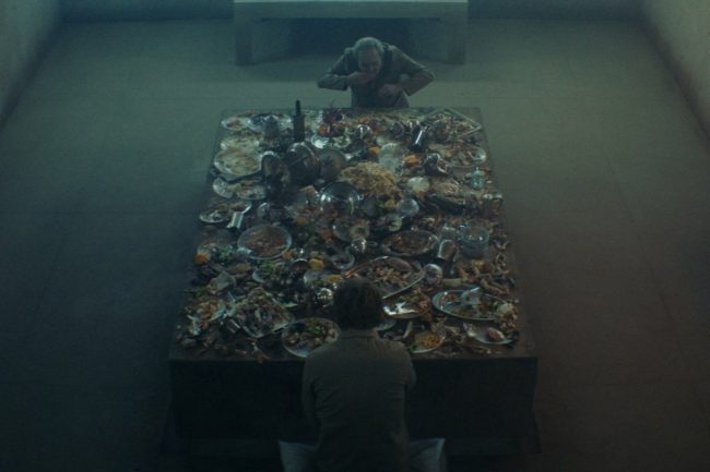 يكشف حيوانية الإنسان المعاصر وحقيقة الصراع الطبقي.. فيلم The Platform على نتفلكس