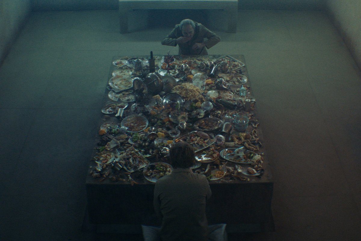 يكشف حيوانية الإنسان المعاصر وحقيقة الصراع الطبقي.. فيلم The Platform على نتفلكس