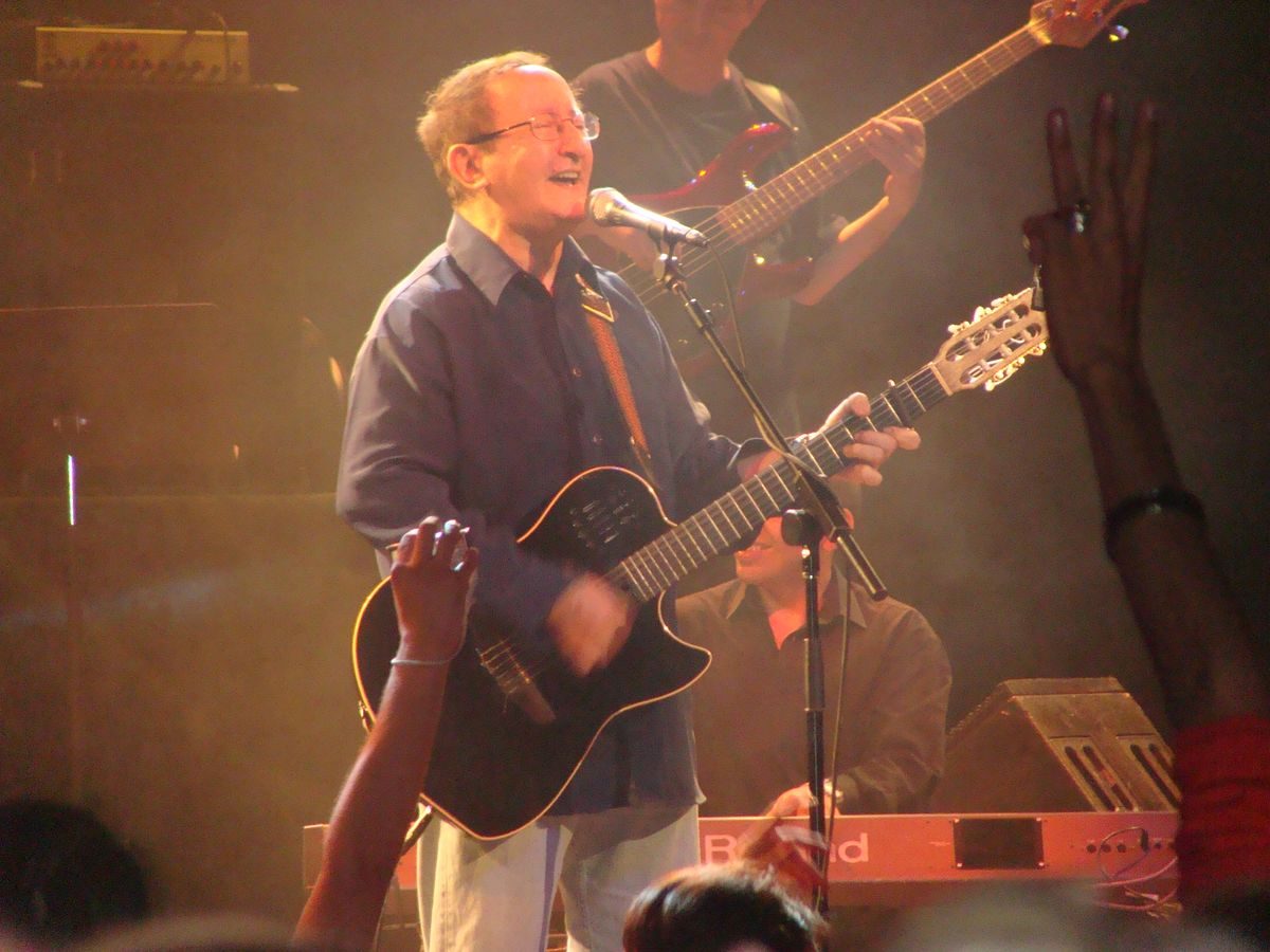 Social Media/ من هو إيدر؟