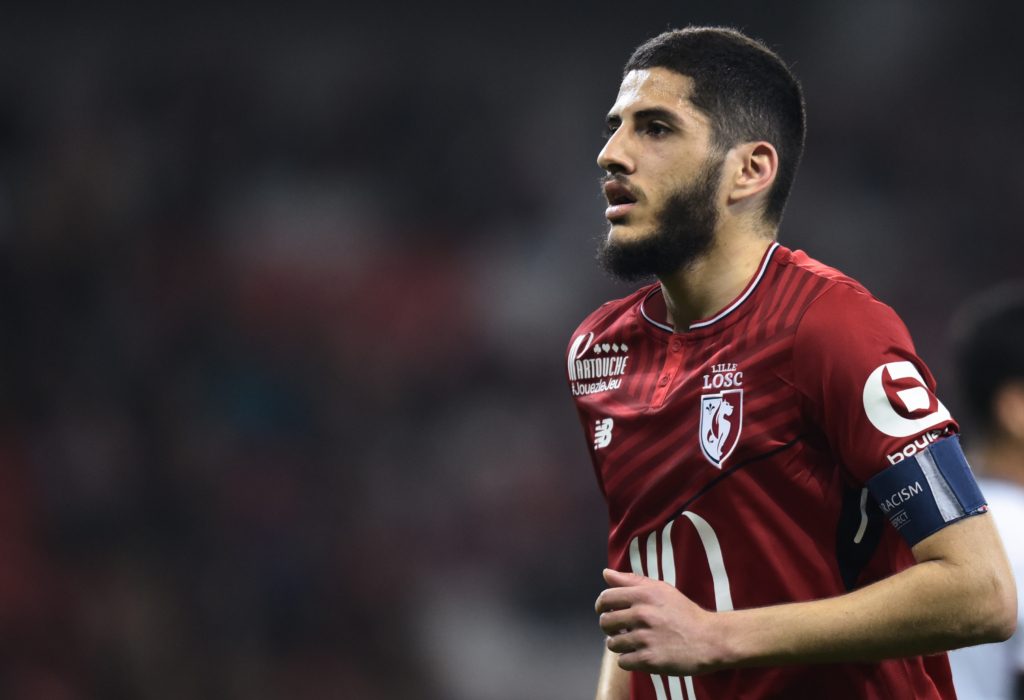 اللاعب الجزائري ياسين بن زية (رويترز)