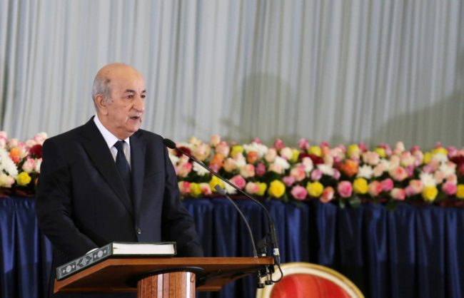 الرئيس الجزائري يعلن انتخابات تشريعية مبكرة.. تجرى عقب استفتاء الدستور الجديد