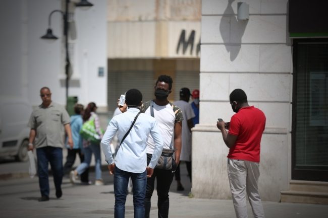 قرار العودة للمدارس بتونس في ظل موجة ثانية من كورونا.. تسرّع أم ضرورة حتمية؟