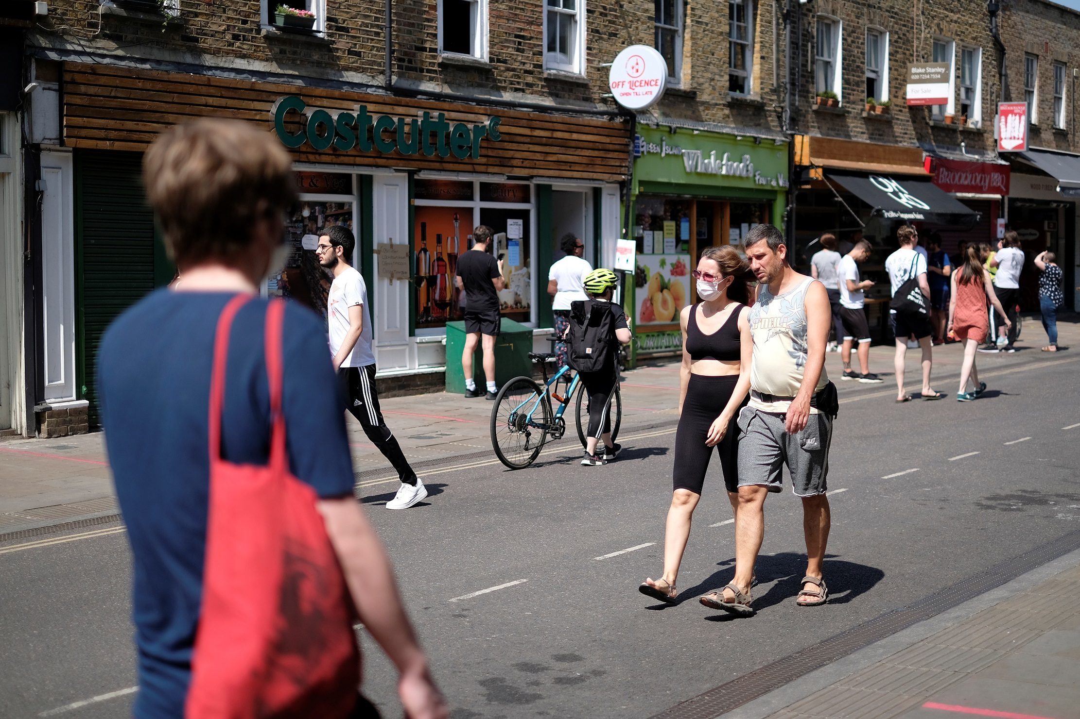 شملت المقترحات فكرة تقليل مقدار الوقت الذي يمكن للبريطانيين قضاؤه خلال ممارسة الرياضة أو التسوّق