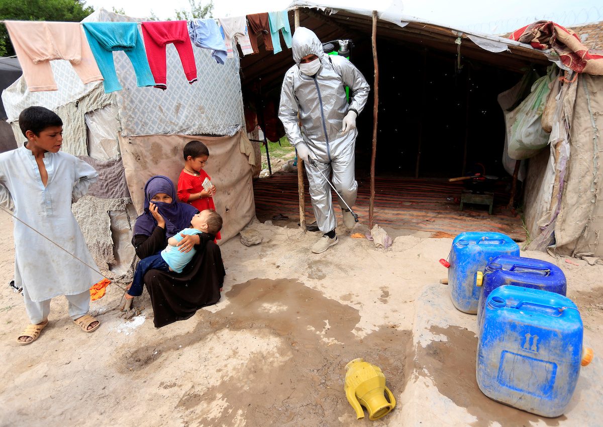 أفغانستان تواجه كورونا بنظام صحي منهار، الوباء يتفشى بسبب تجاهل المستشفيات الإبلاغ عن نتائج الاختبارات