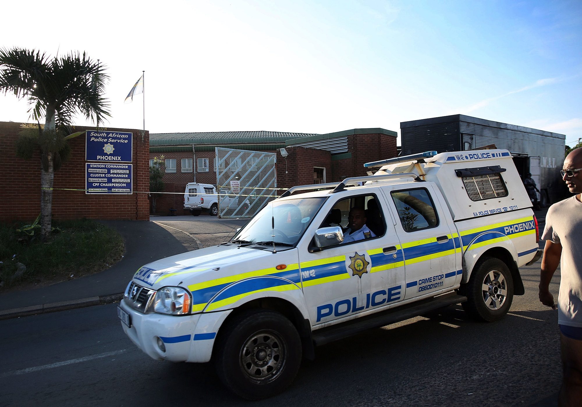 بتهديد السلاح جالا به على ماكينات الصرافة لسحب أمواله! مسؤول إفريقي رفيع يتعرض لخطف بحيلة بسيطة