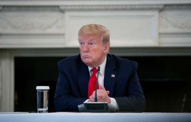 ترامب يستبعد الاستعانة بالجيش للتصدي للاحتجاجات ووزير الدفاع السابق يتهمه بالسعي إلى “تقسيم البلاد”