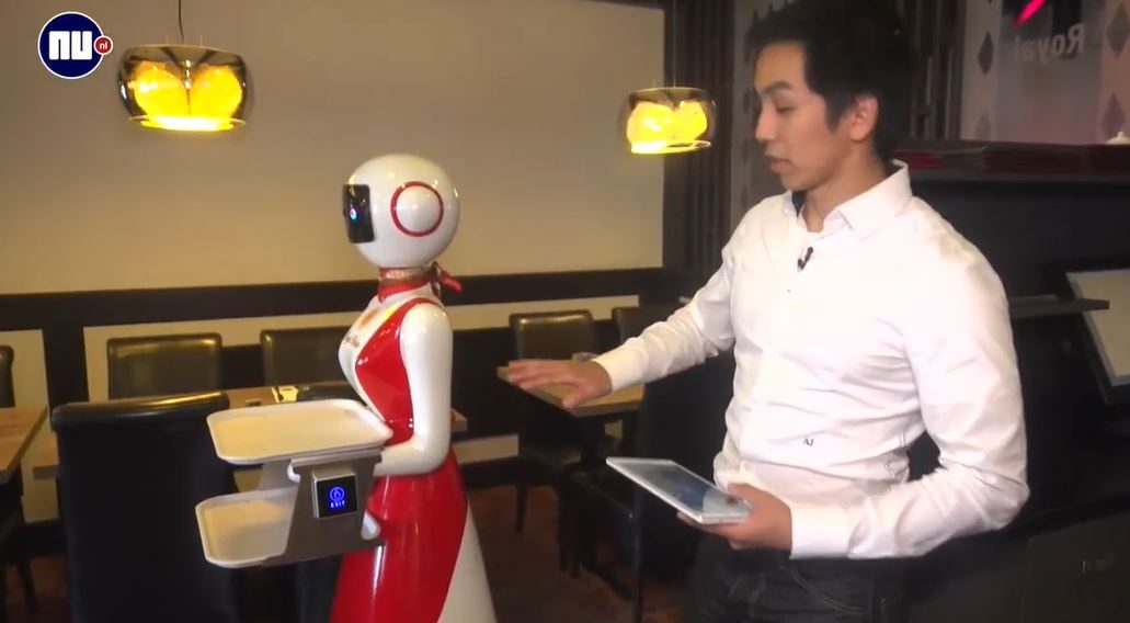 قد يكون الناس أكثر ارتياحاً لتناول الطعام مع كيان غير بشري