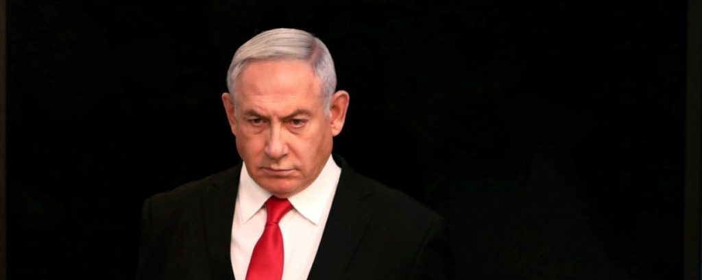 بنيامين نتنياهو أول رئيس وزراء بالبلاد يواجه اتهامات جنائية في أثناء توليه منصبه/رويترز