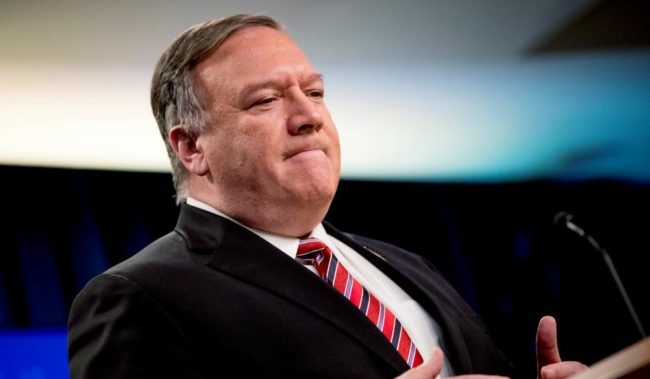 “خالف المعايير والقوانين”.. منظمة أمريكية تقاضي بومبيو لإلغاء صفقة أسلحة مع الإمارات بقيمة 23 مليار دولار