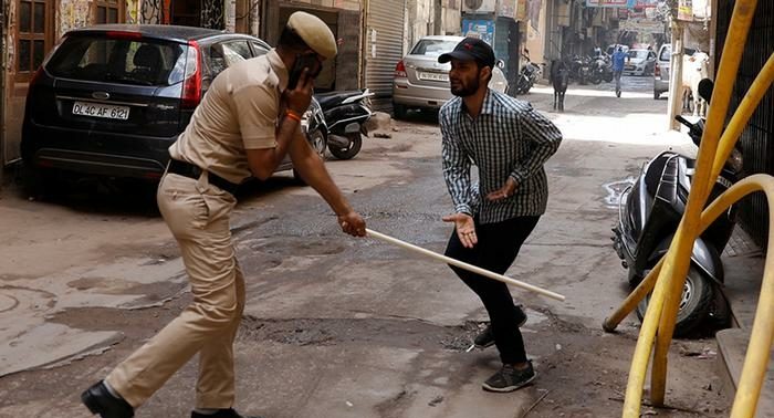 العنف وكورونا.. كيف يساعد الوباء الميليشيات والحكومات الاستبدادية في كل مكان؟