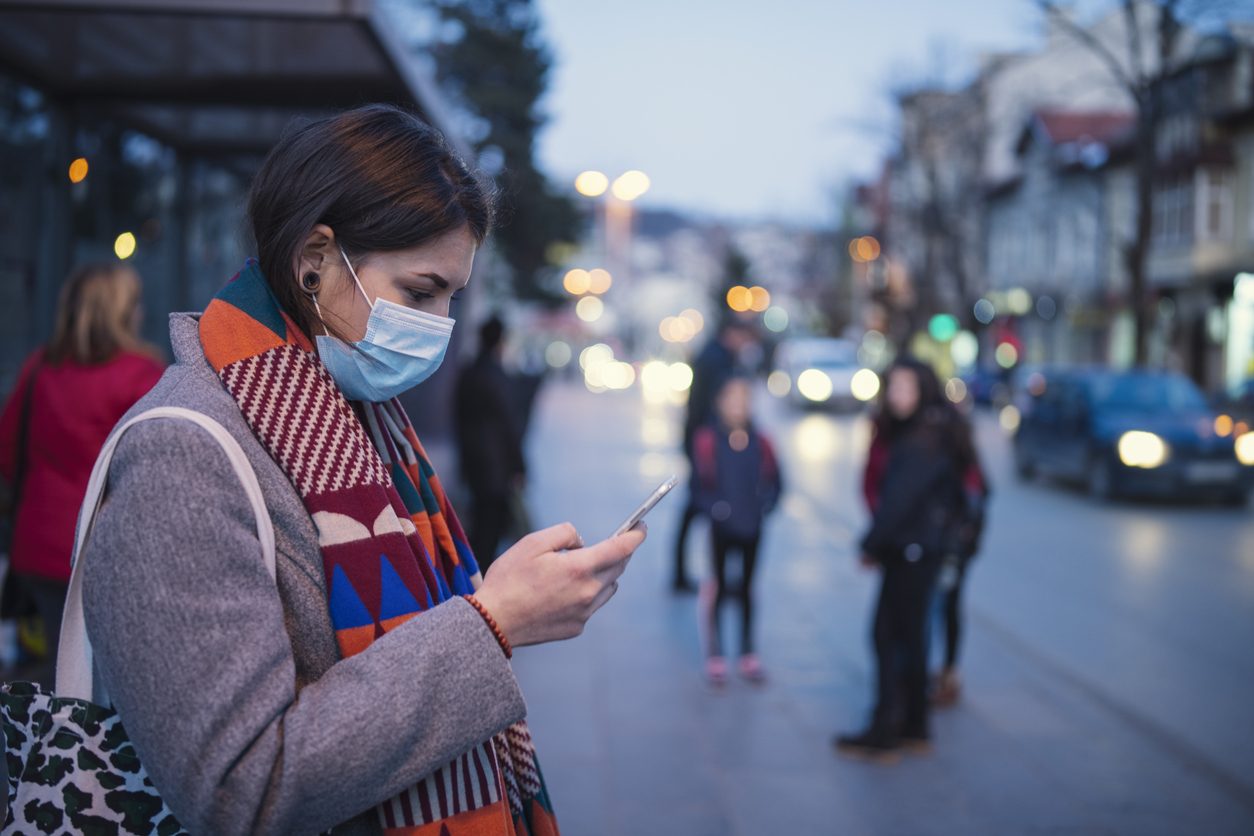 تطبيق فيروس كورونا على الهواتف