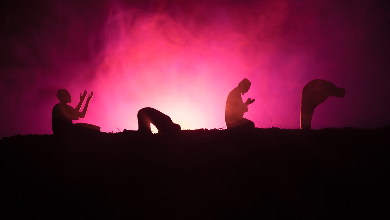 هل سنرى قريباً راكبي الجمال والماعز؟ الإسلاموفوبيا يعلو صوتها بعد إذاعة الأذان في مناطق المسلمين في كندا