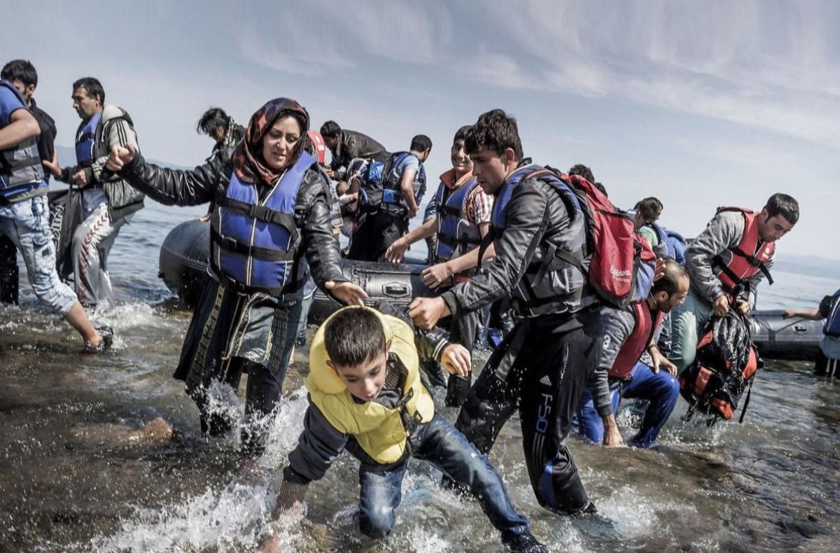 التعايش مع الانفصال.. كيف ينضج الأطفال السوريون في رحلة اللجوء إلى أوروبا الممتدة منذ 9 سنوات؟