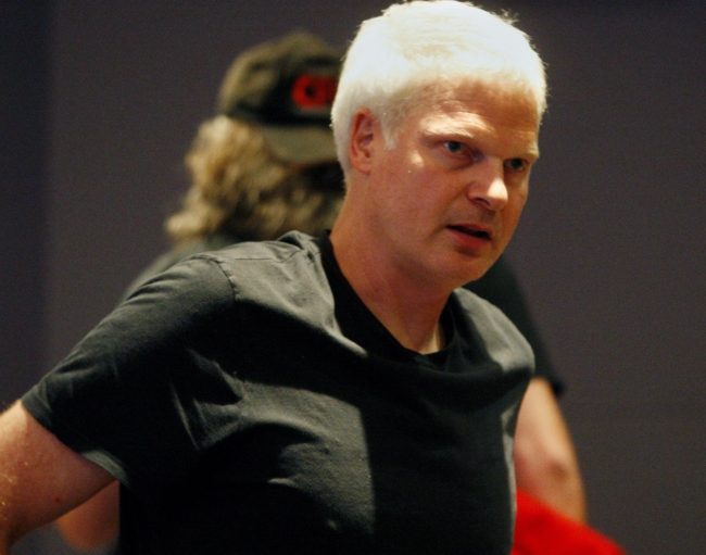 ألقى بنفسه من الطابق الـ27.. انتحار المليونير الأمريكي ستيف بينغ بعد أن أصابه الاكتئاب بسبب الحجر الصحي