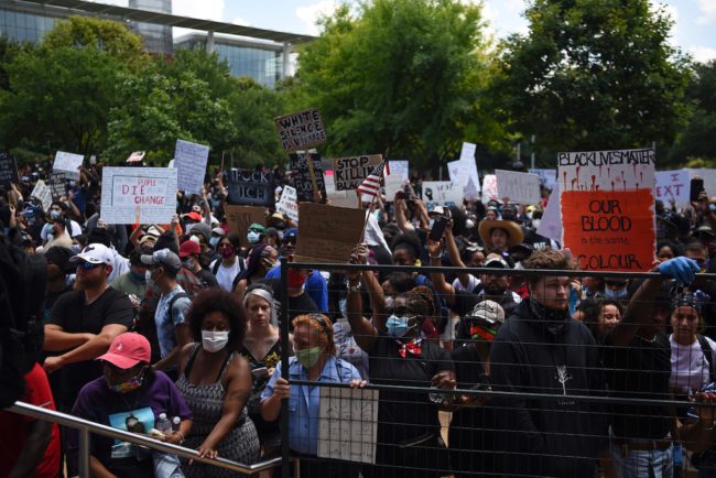 لأول مرة بتاريخ أمريكا.. مدينة توافق على دفع تعويضات للسود بقيمة 10 ملايين دولار