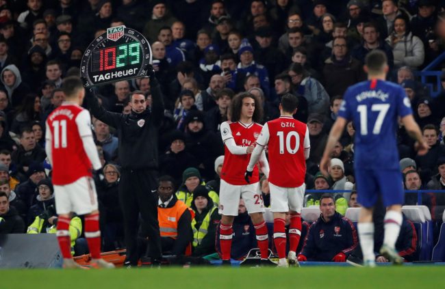 دقيقة حداد على ضحايا كورونا، و300 شخص في الملعب.. هكذا سيبدو اليوم الأول من الدوري الإنكليزي