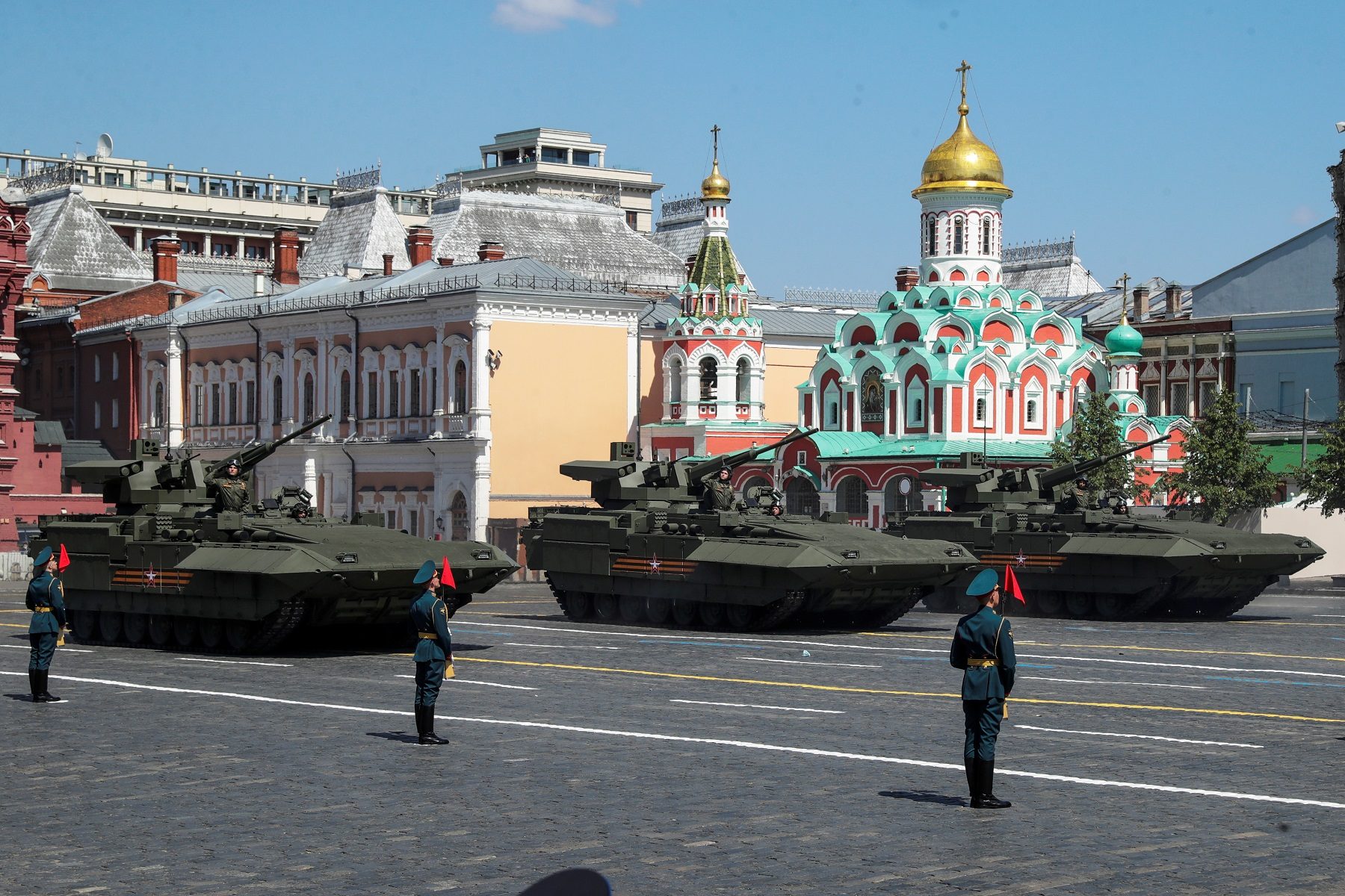 روسيا تحتفل بذكرى عيد النصر بمشاركة 13 ألف جندي