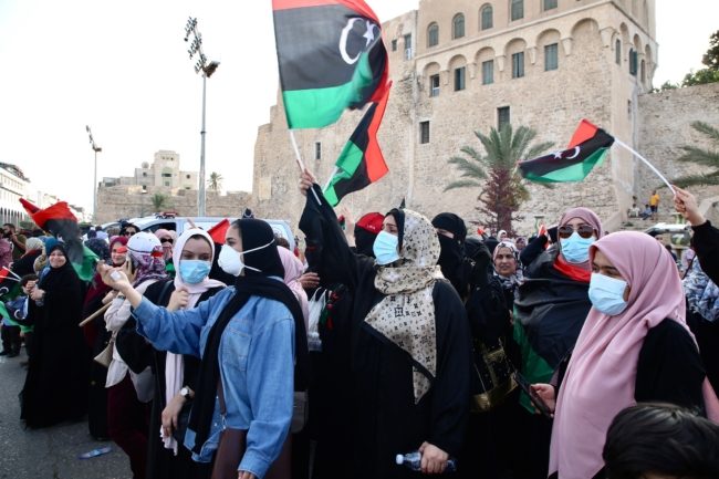 المفوضية بليبيا ترجئ إعلان القائمة النهائية لمرشحي الرئاسة.. خطوة تعزز سيناريو تأجيل الانتخابات