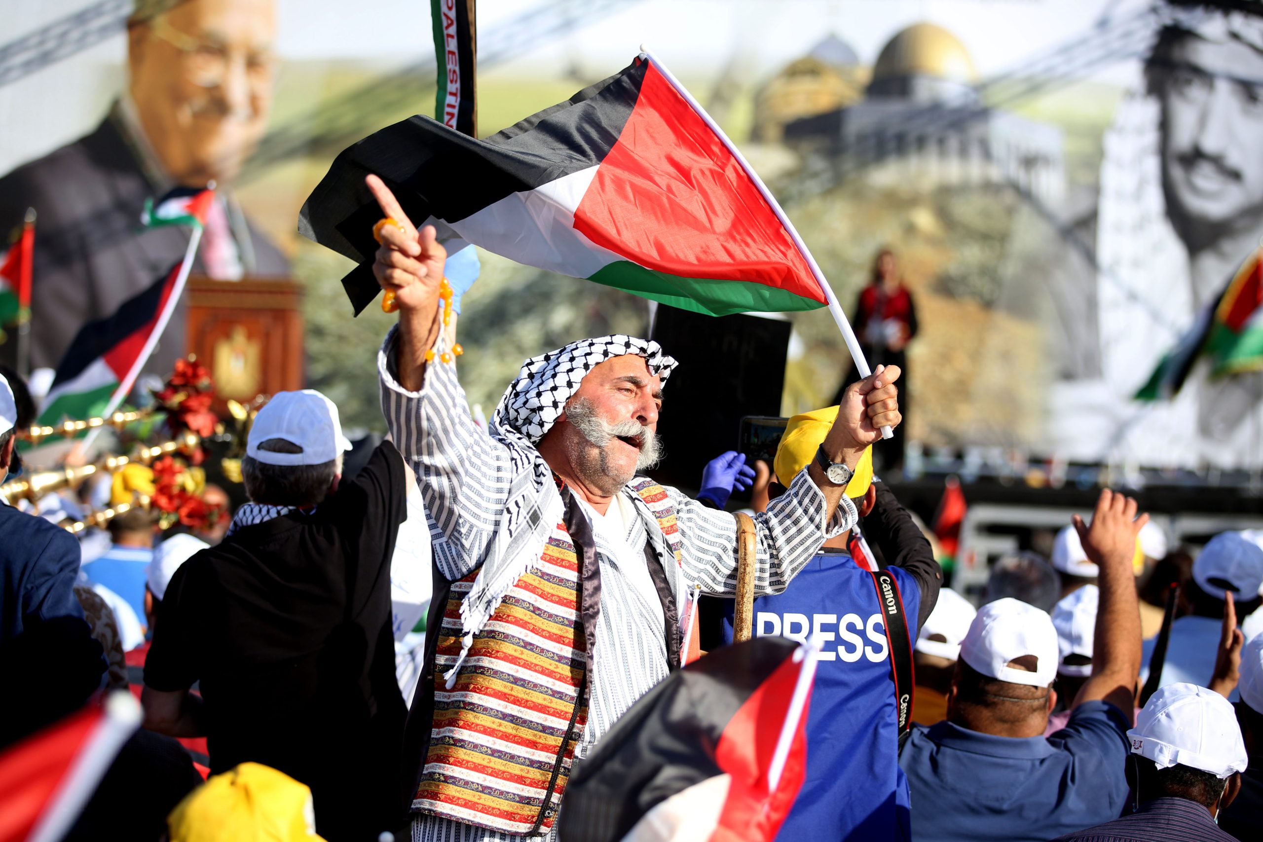 حماس تدعو إلى “ثورة شعبية” رفضاً لخطة ضم الضفة.. والسلطة الفلسطينية تتوعد إسرائيل بالرد