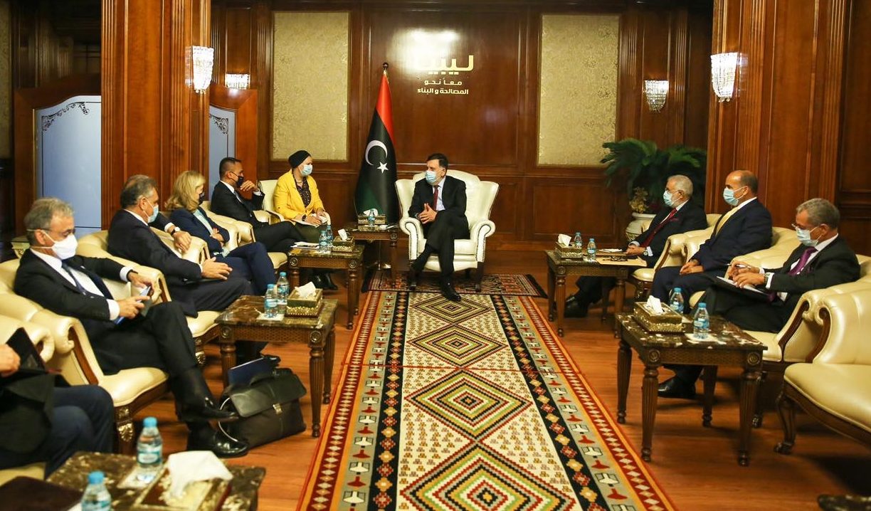 رئيس الحكومة الليبية فائز السراج، ووزير الخارجية الإيطالي لويجي دي مايو