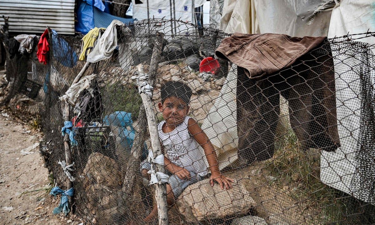 أثينا ستخلي الآلاف منهم.. لاجئون يكافحون للبقاء في اليونان والاندماج بعد العيش في المخيمات