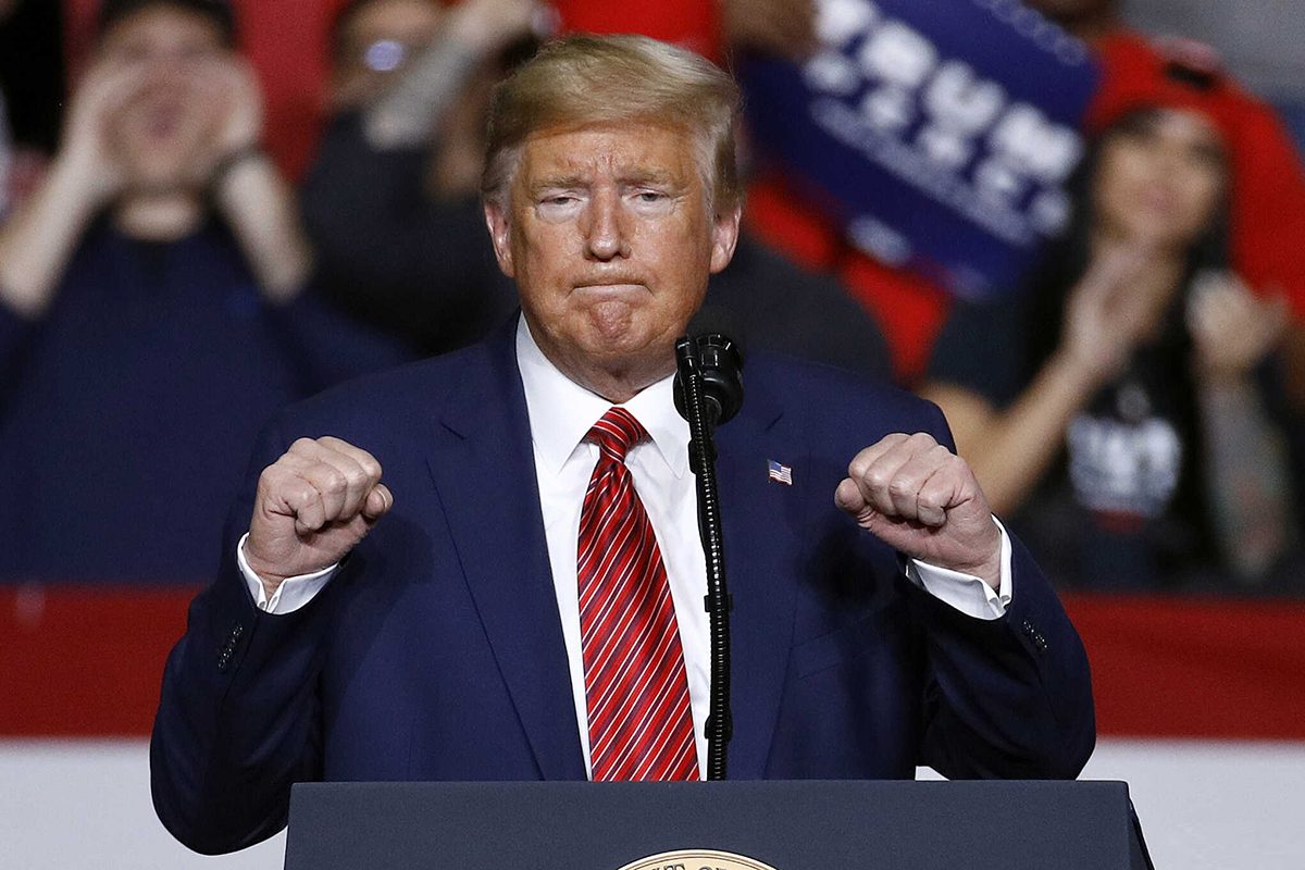 الندم يعتصر أنصاره السابقين لتصويتهم له.. هل بدأت القواعد الشعبية لترامب في التآكل؟