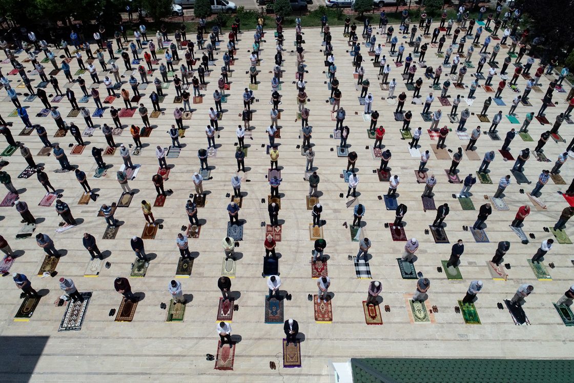 العودة إلى المساجد بعد كورونا.. ضوابط وشروط يجب اتباعها