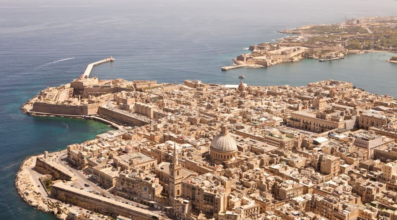 مراكز استقبال المهاجرين على الجزيرة ممتلئة