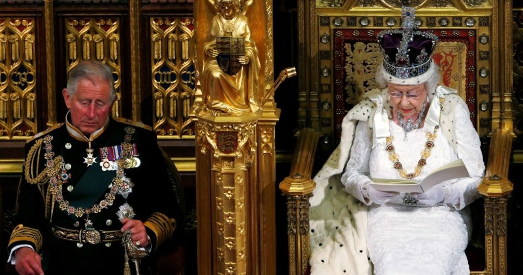 تشارلز أصبح ملكاً لكن حفل التنصيب قد يستغرق شهوراً