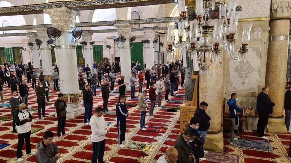 بعد إغلاق دام شهرين.. 50 ألف مصلّ يشاركون في صلاة الجمعة بالمسجد الأقصى