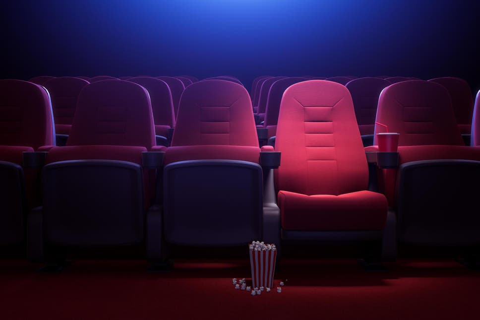 كلَّفهما تصويره 0 دولار.. رجلان يستغلان “ثغرة ساذجة” وينتجان فيلماً حقق أعلى الإيرادات بأمريكا