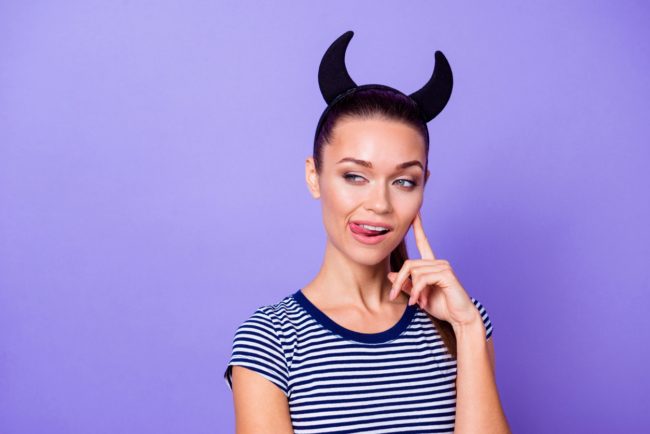 سواءٌ كانت صديقتك أم قريبتك.. 6 خطوات للتخلص من الشخصيات السّامة