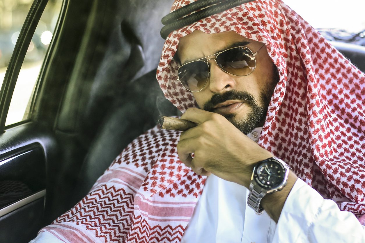 تتفاخر بالمظاهر وتتجنب الجواهر.. متى تتغير منظومة التفكير العربي؟