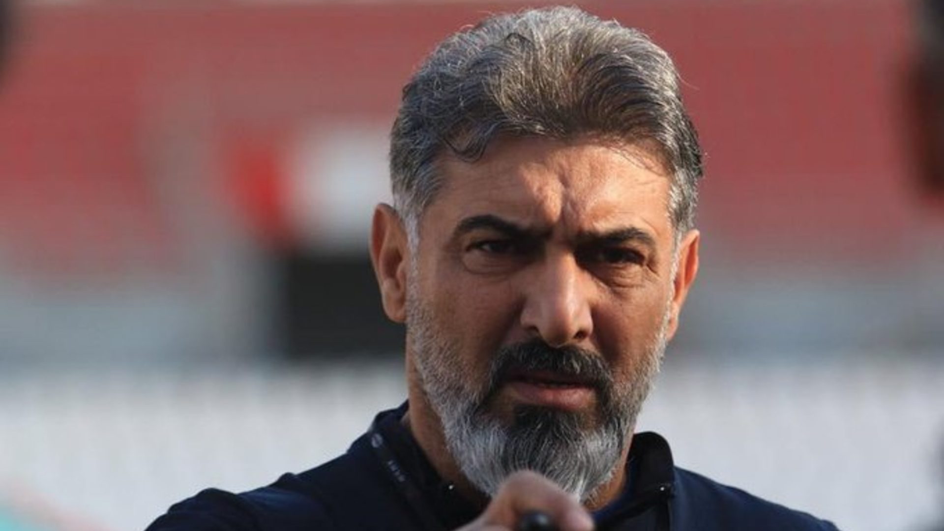 المدرب العراقي الراحل علي هادي