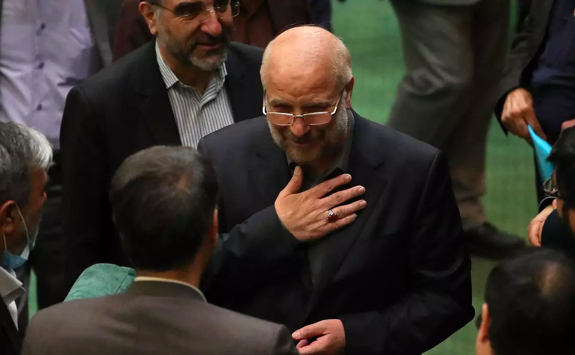 انتهى زمن الإصلاحيين والتصعيد قادم.. برلمان إيران الجديد يتبنَّى نهجاً خارجياً هو الأكثر تشدُّداً في تاريخ البلاد